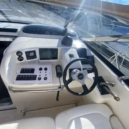 Accommodatie bij particulieren Nuit De Reve Sur Bateau Mamours Ii *