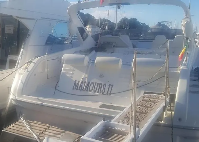 Nuit De Reve Sur Bateau Mamours Ii Проживание в семье