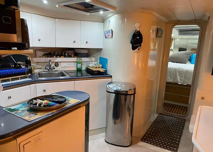 Nuit De Reve Sur Bateau Mamours Ii Сен-Рафаэль